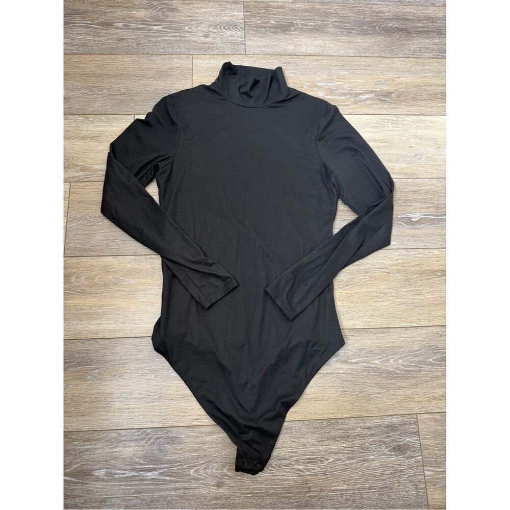 Victoria’s Secret Black Long Sleeve Turtleneck Bodysuit Sz M